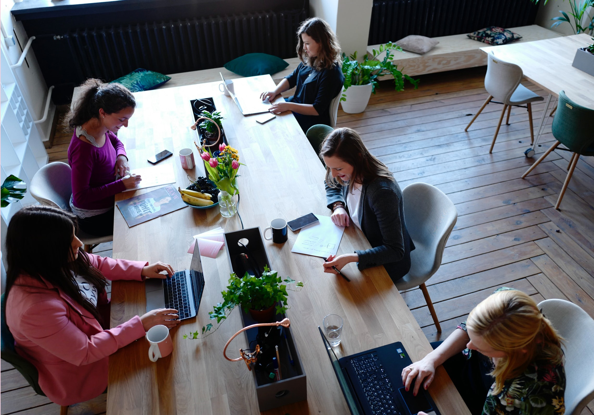 Women coworking